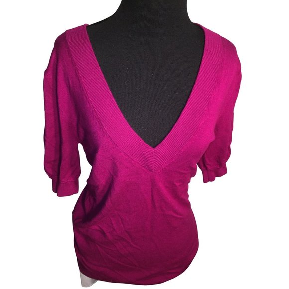 Express - Women's XSmall Fushia Low V Neck Half Sleeve Sweater - Wide cuffs and - Picture 3 of 8